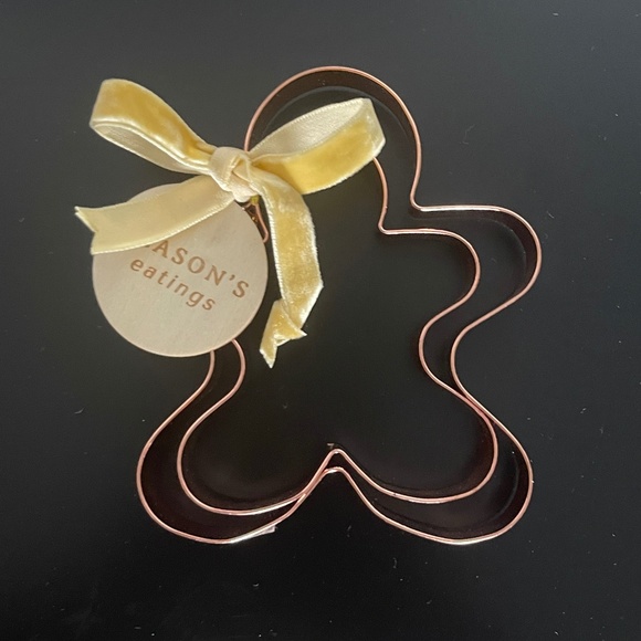 NWT [Set of 2] Anthropologie Season's Eatings Gingerbread People Cookie Cutters - Picture 3 of 4